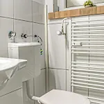1 Bedroom Amazing In Apartment
