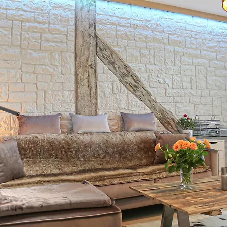 1 Bedroom Amazing In Apartment