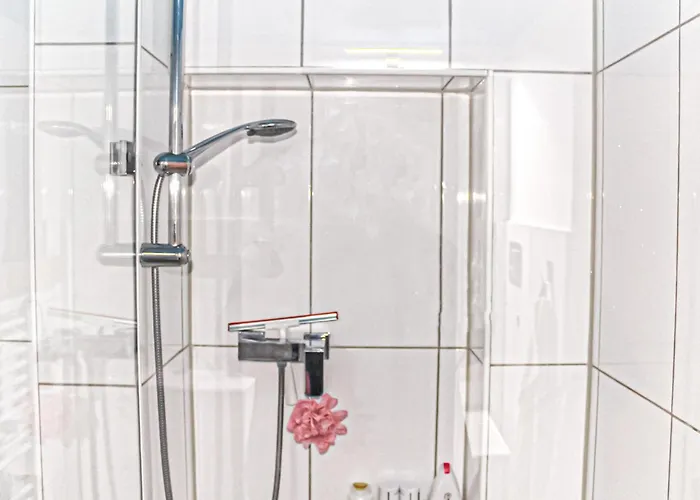 1 Bedroom Stunning In *